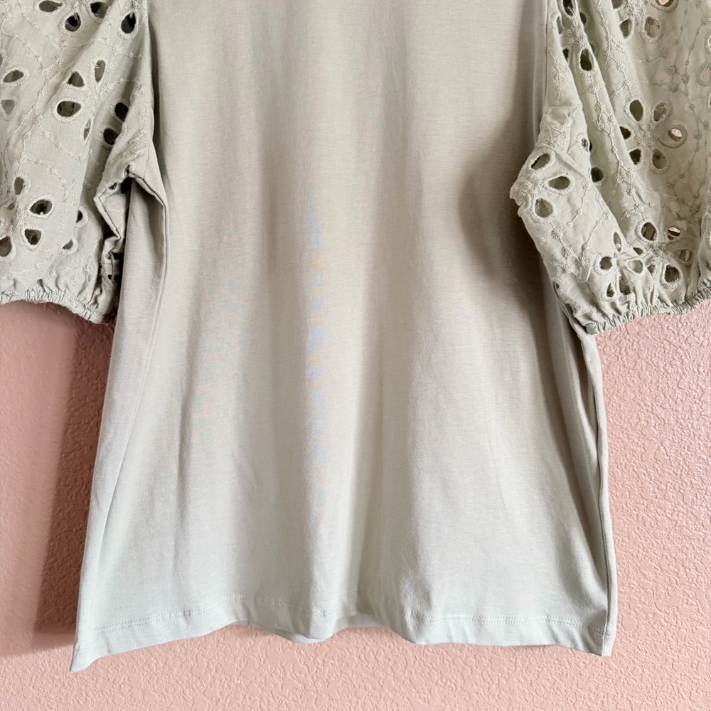 H&M Light Green Eyelet Puff Sleeve Top Size Small - Picture 4 of 10